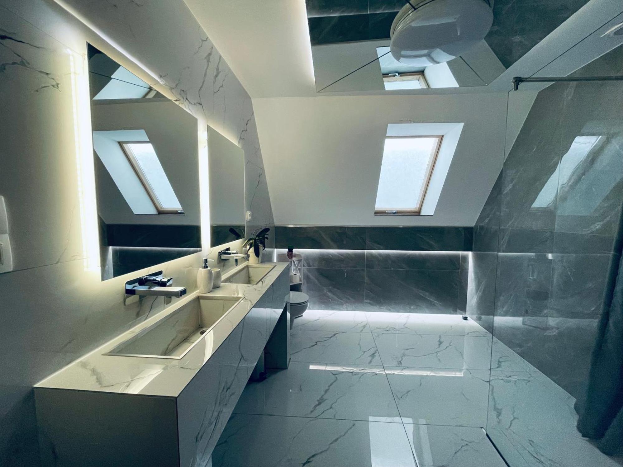 Viking Shelter With Jacuzzi Apartmán *