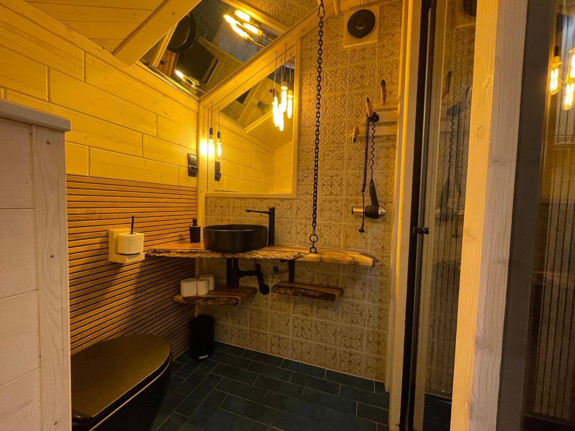 Apartment Viking Shelter With Jacuzzi